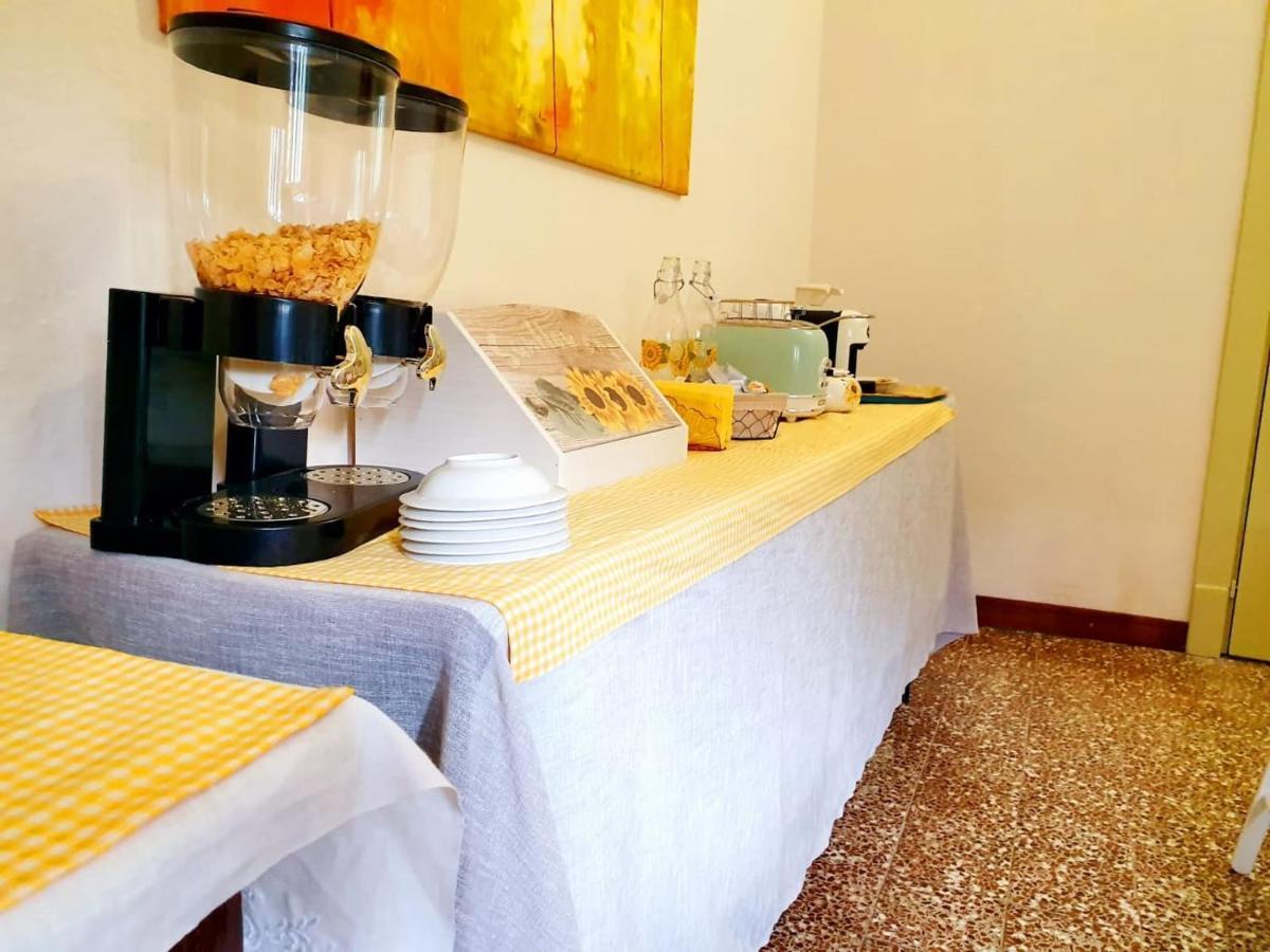 Bed and Breakfast Il Girasole ...At Andorus' House Erli Exterior foto